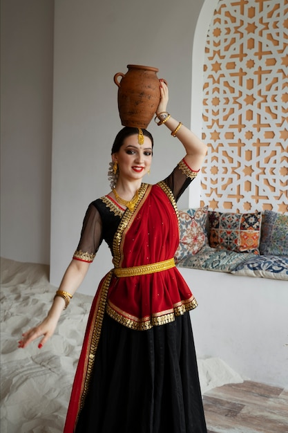 Free Photo beautiful young woman wearing sari