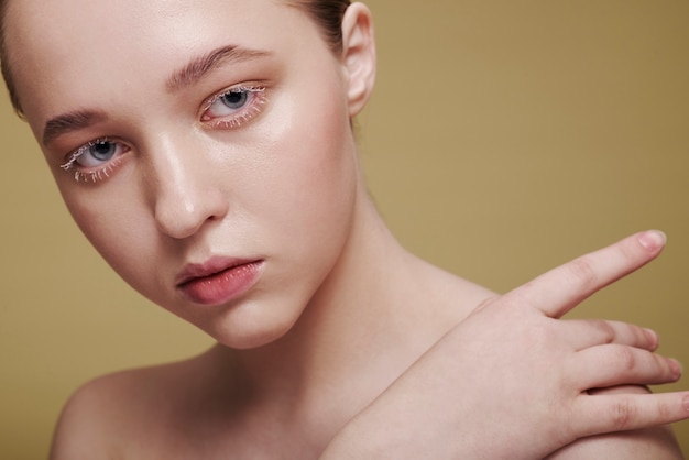 Free photo beauty portrait of young woman