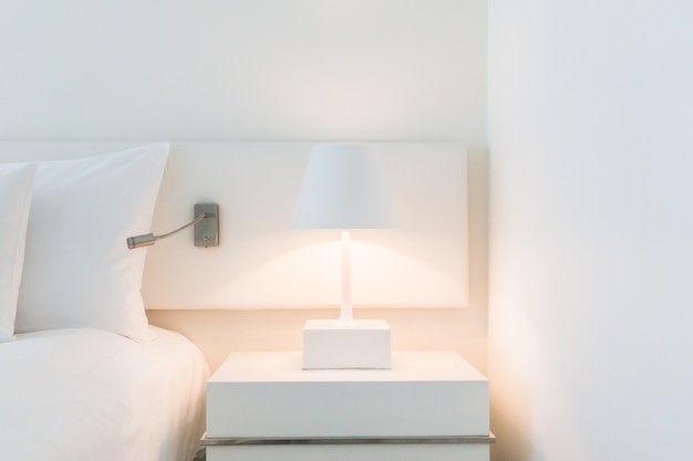 Free photo bedside lamp