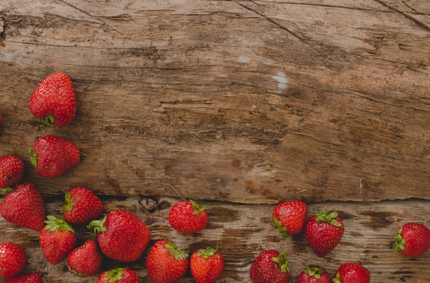 Free photo berries on the table