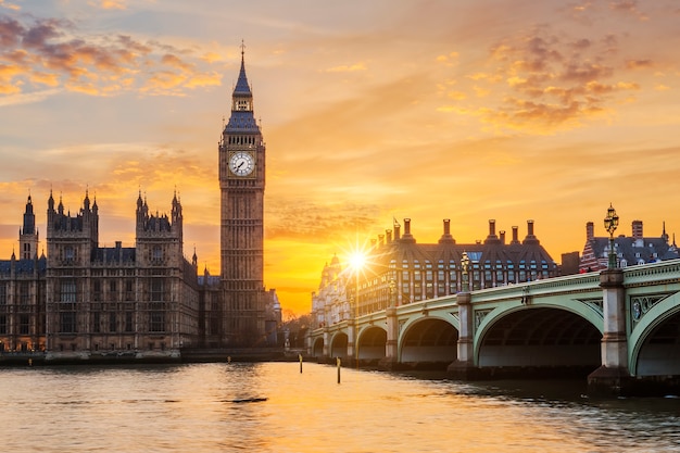 Free Photo big ben and westminster bridge at sunset, london, uk