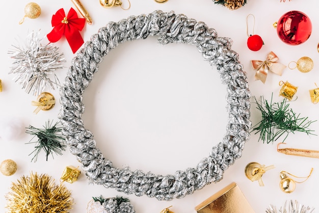 Free photo big silver wreath on table