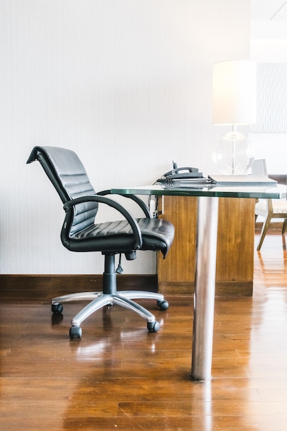 Free photo black leather working chair