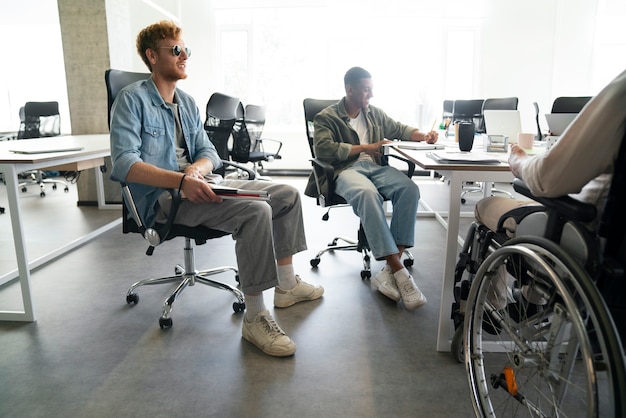 Free Photo blind person working at an inclusive office job