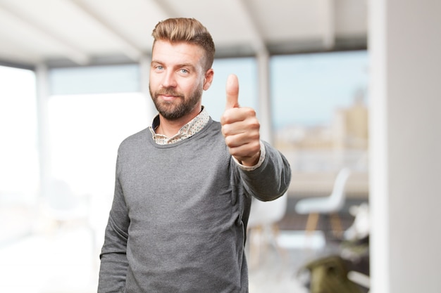 Free Photo blond man. happy expression