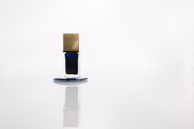 Free Photo blue nail polish