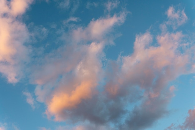 Free photo blue sky and clouds with sun rays