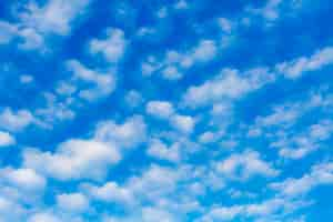 Free photo blue sky with clouds