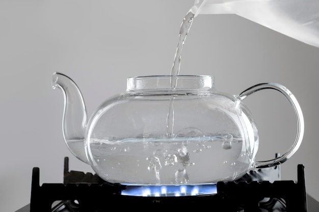 Boiling hot water for tea arrangement