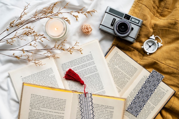 Free Photo bookmark and book arrangement above view