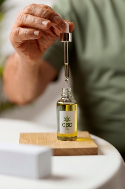 Boomers using cbd oil and cream for treating body pain