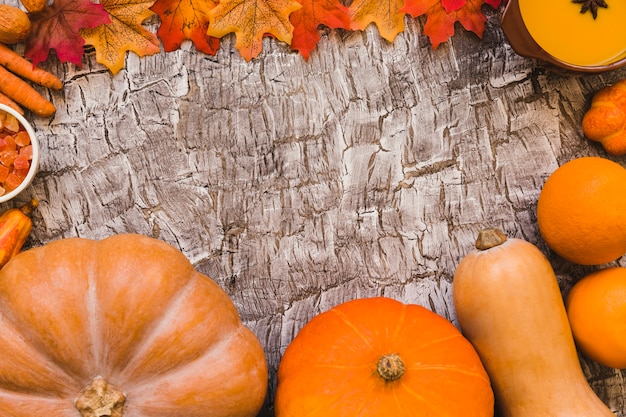 Free photo border from leaves and autumn food