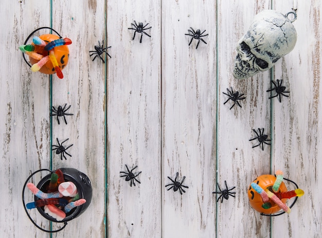 Free photo border from spiders and baskets