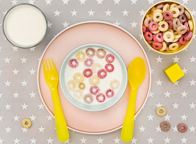 Bowl with milk and cereals