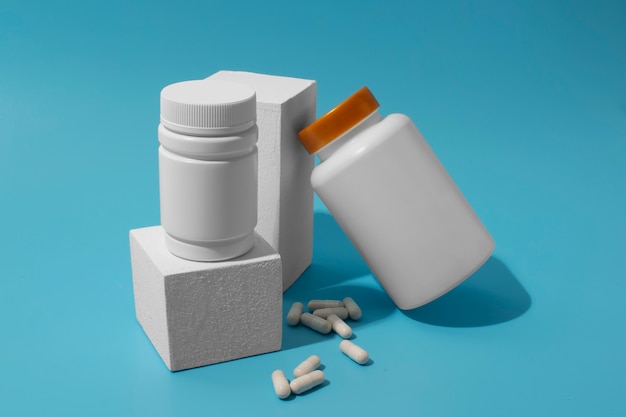 Free Photo brain booster pills container  still life