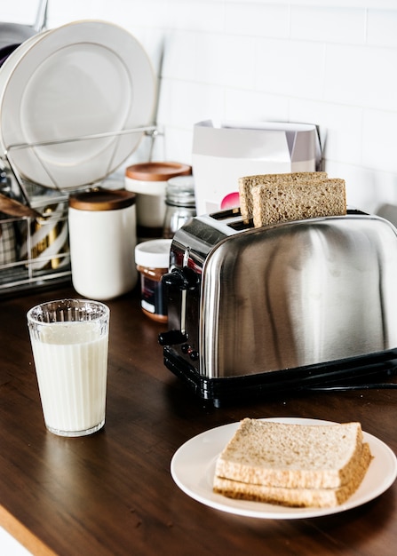 Free photo bread and milk