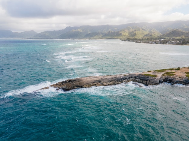 Breathtaking hawaii landscape with the sea