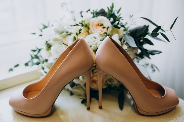 Bride's wedding shoes