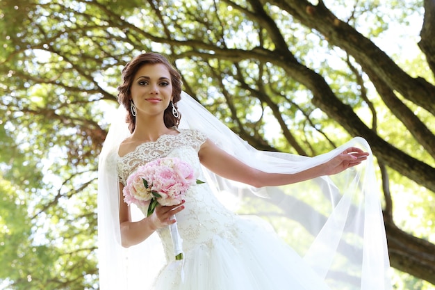 Free photo bride on the wedding day