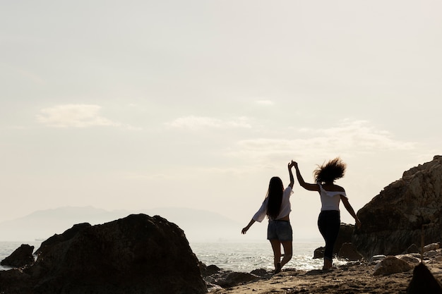 Bridegroom silhouette by the seaside