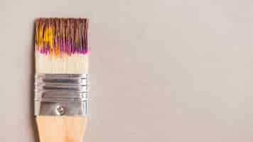 Free photo broad brush with paint