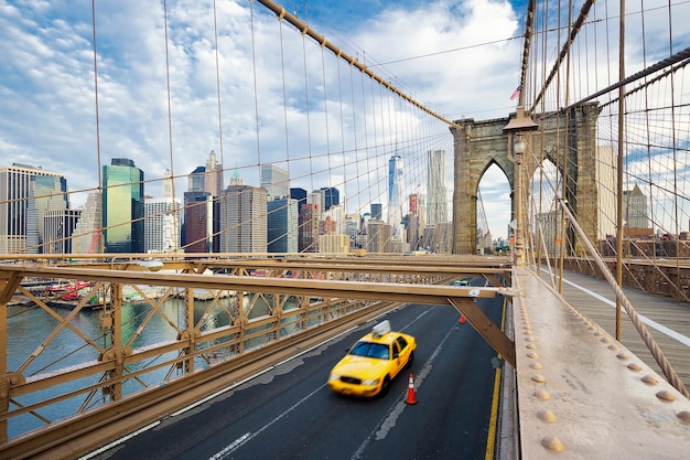 Free photo brooklyn bridge in new york city.