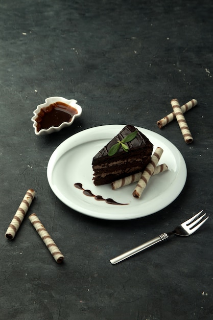 Free photo brownie in the plate on the table