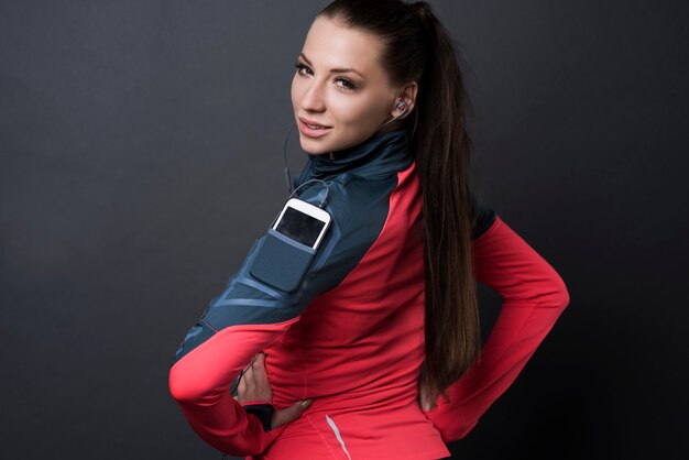 Brunette woman wearing sport clothes