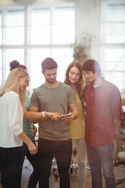 Free Photo business executives having discussion over digital tablet