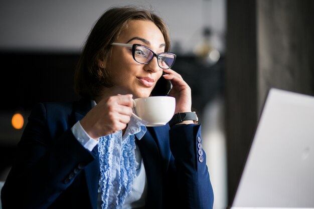 Business woman with laptop