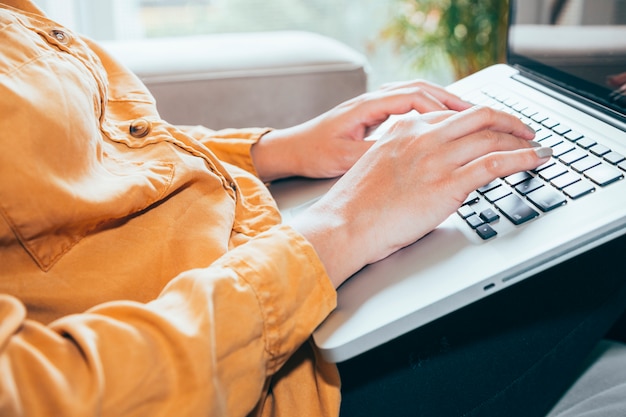 Free Photo business woman working at home