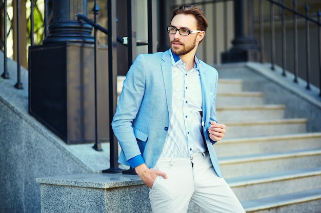 Businessman wearing a suit in the street