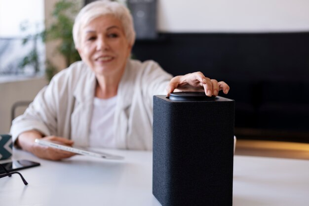 Businesswoman working with digital assistant