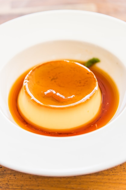 Free photo caramel custard pudding