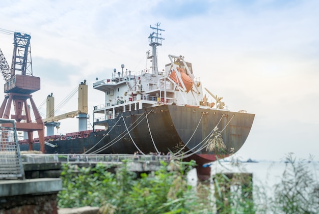 Free Photo cargo container ship