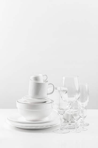 Ceramic tableware collection