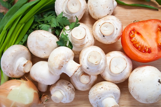 champignon mushroom with tomatto