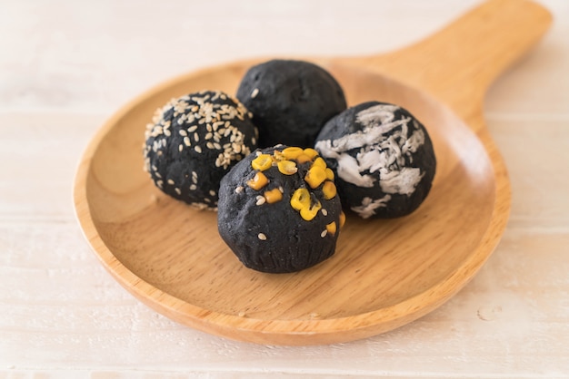 Charcoal potato ball