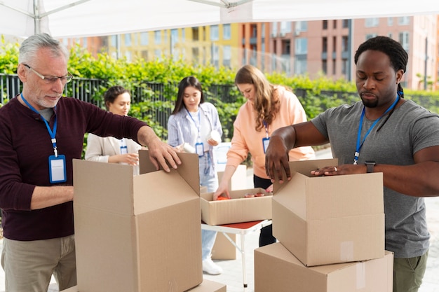 Free photo charity foodbank volunteer group