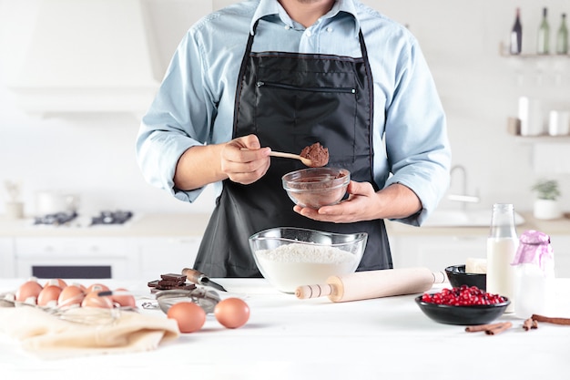 Chef preparing pie