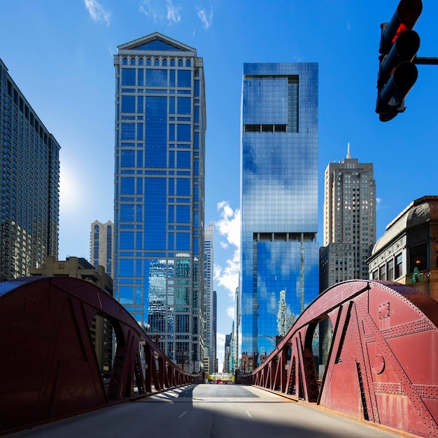 Free photo chicago downtown bridge and buiding, usa