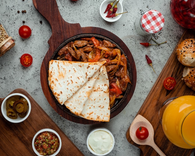 chicken fajitos with lavash top view