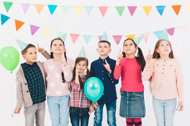 Free Photo children celebrating a birthday