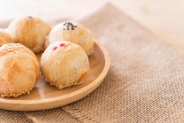 Free Photo chinese pastry-mung bean with egg yolk