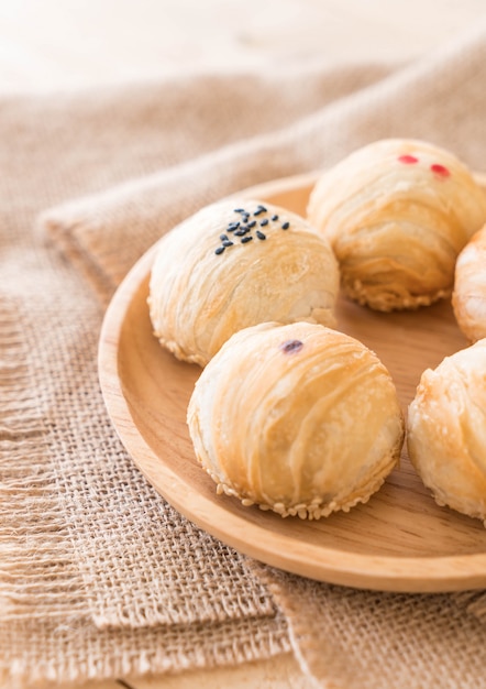 Free Photo chinese pastry-mung bean with egg yolk