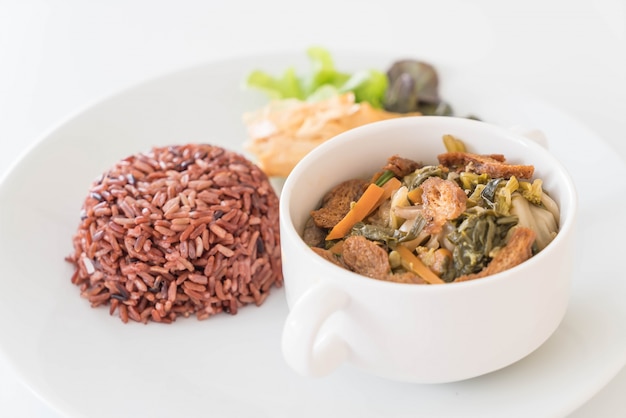 Chinese vegetable stew and tofu with berry rice