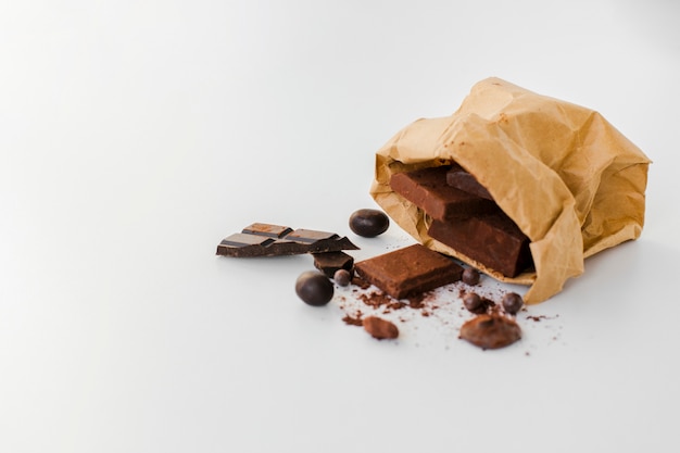 Free Photo chocolate bars in paper bag