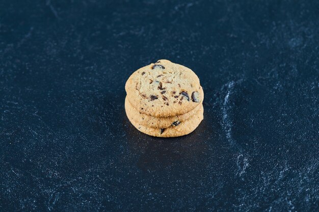 Chocolate chips cookies on a marble surface