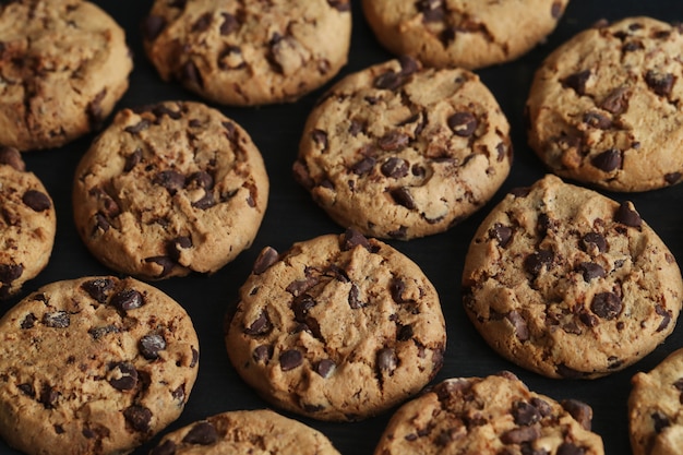 Free Photo chocolate cookies with chocolate chips