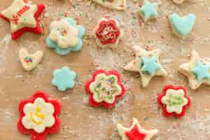 Free photo christmas cookies on a wooden table